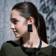 Load image into Gallery viewer, Ripple Stud Earrings E168