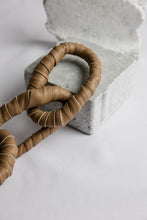 Load image into Gallery viewer, Small Links Leather Chain