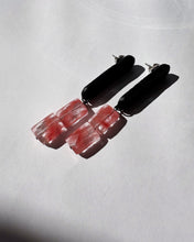 Load image into Gallery viewer, Cherry Quartz Drop Earrings E202
