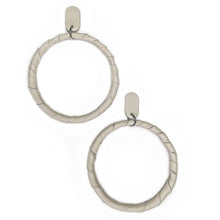 Load image into Gallery viewer, Hoop Earrings E140 Off-White